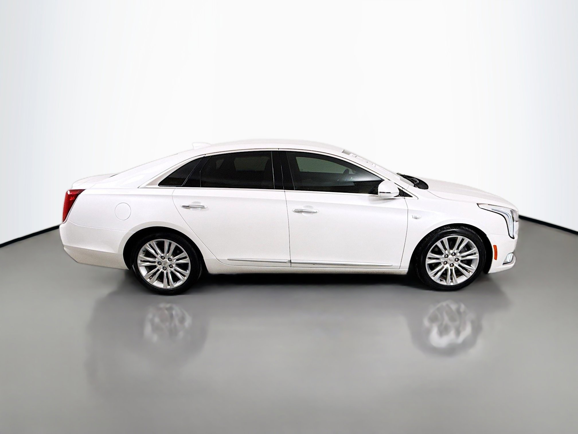 Used 2019 Cadillac XTS Luxury image 8