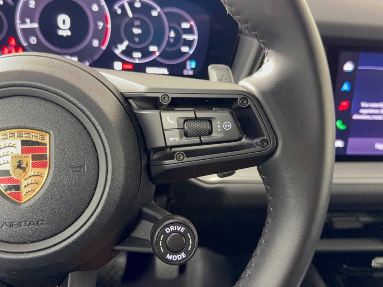 Certified 2026 Porsche Cayenne AWD/4WD image 19