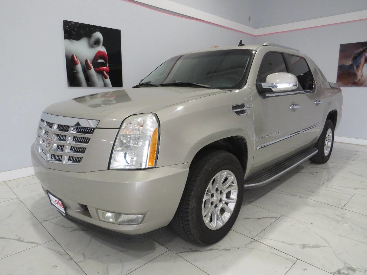 Used 2007 Cadillac Escalade EXT w/ Information Package AWD/4WD image 8