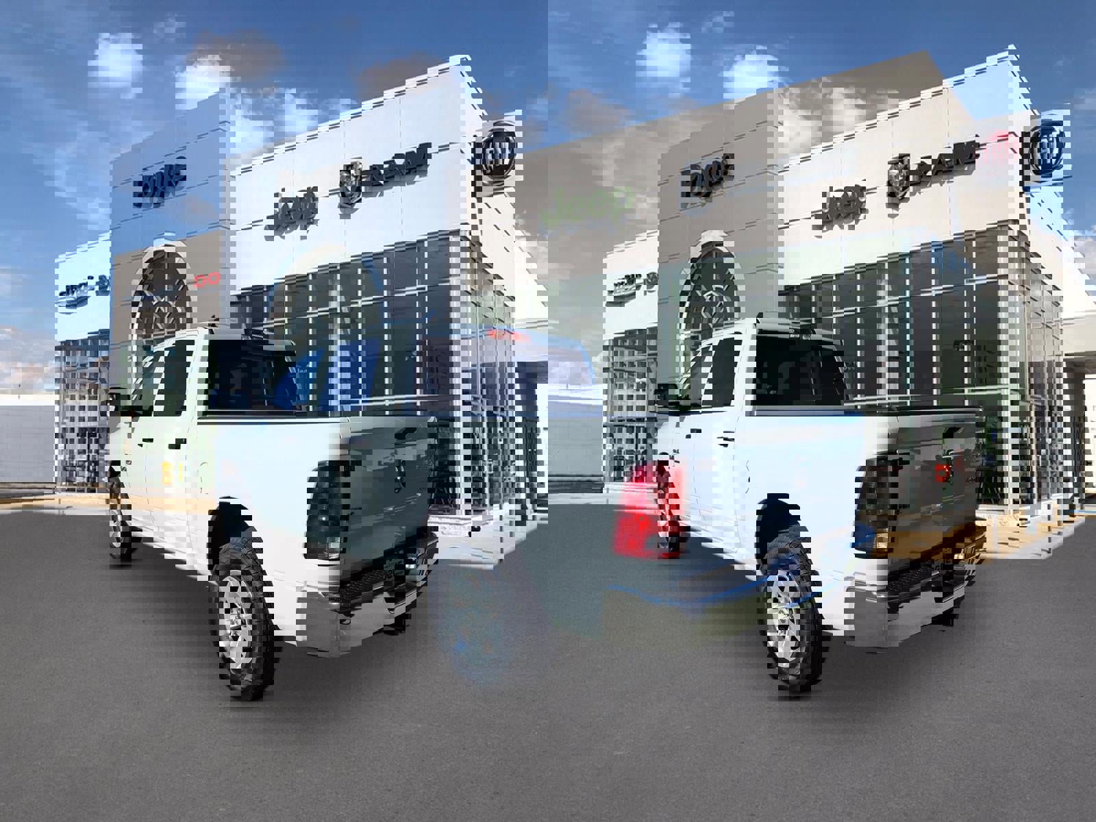 Used 2023 RAM 1500 Classic SLT w/ Trailer & Traction Group image 4