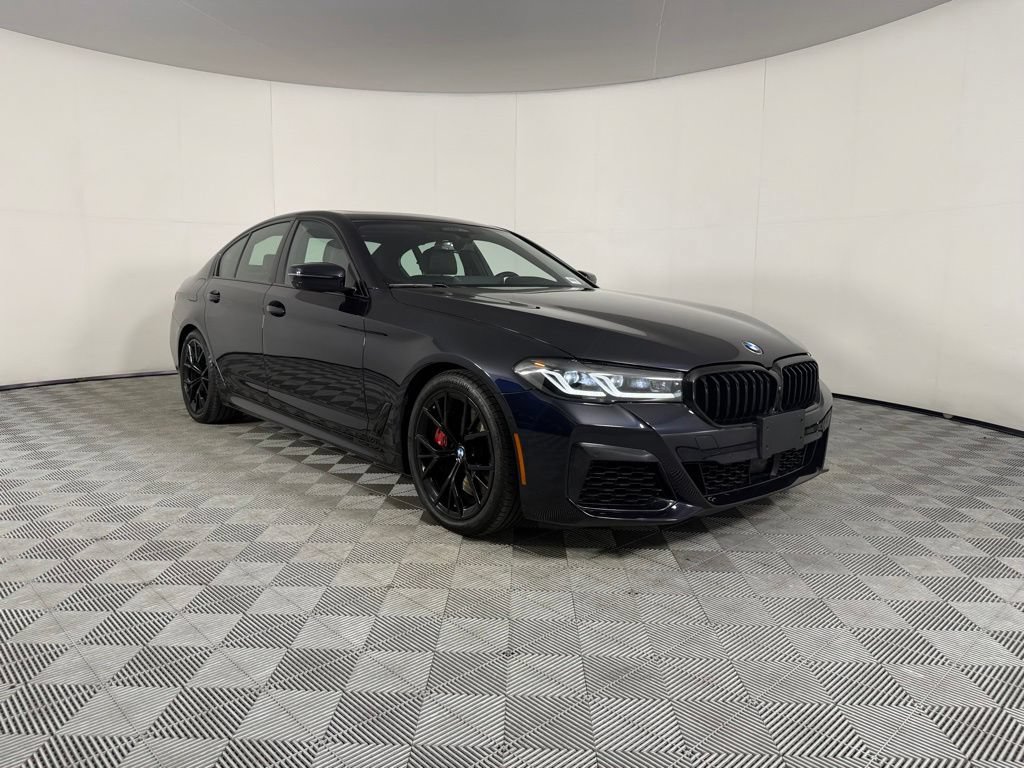 Used 2022 BMW M550i xDrive w/ Dynamic Handling Package AWD/4WD image 3