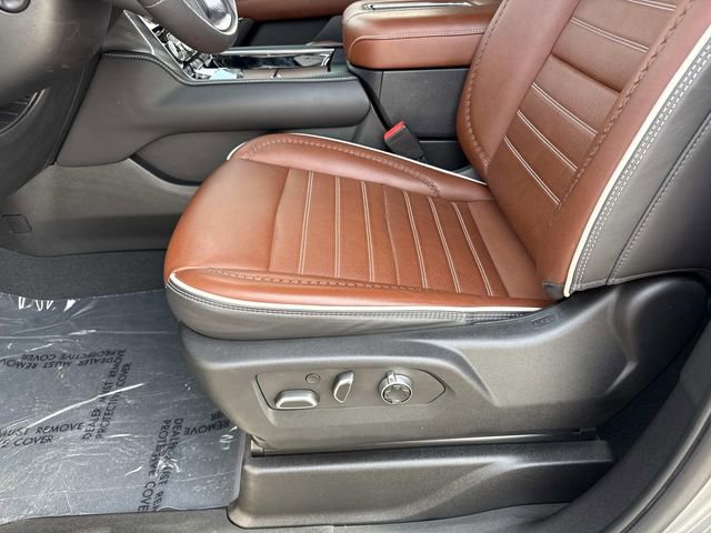 Used 2023 GMC Yukon Denali Ultimate image 12