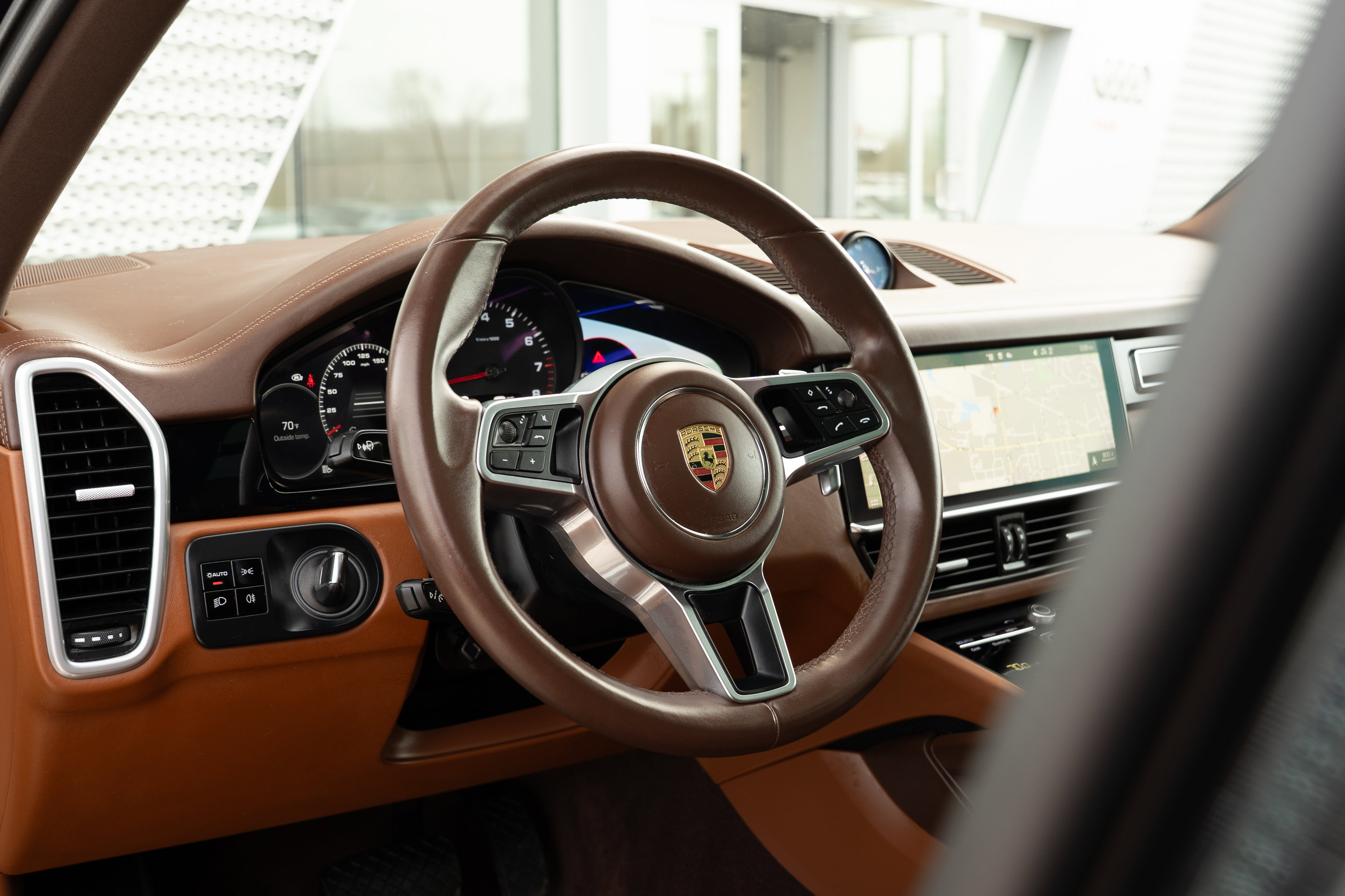 Used 2021 Porsche Cayenne image 11