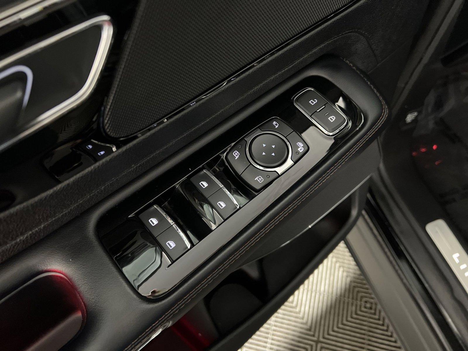 Used 2020 Lincoln Aviator Reserve w/ Equipment Group 201A image 15