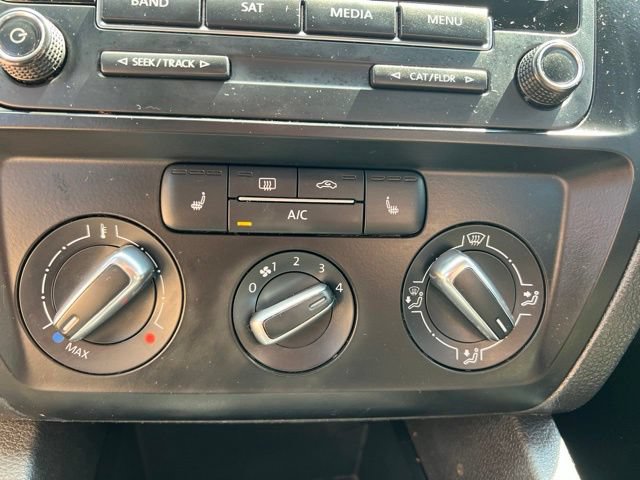 Used 2015 Volkswagen Jetta SE FWD image 20