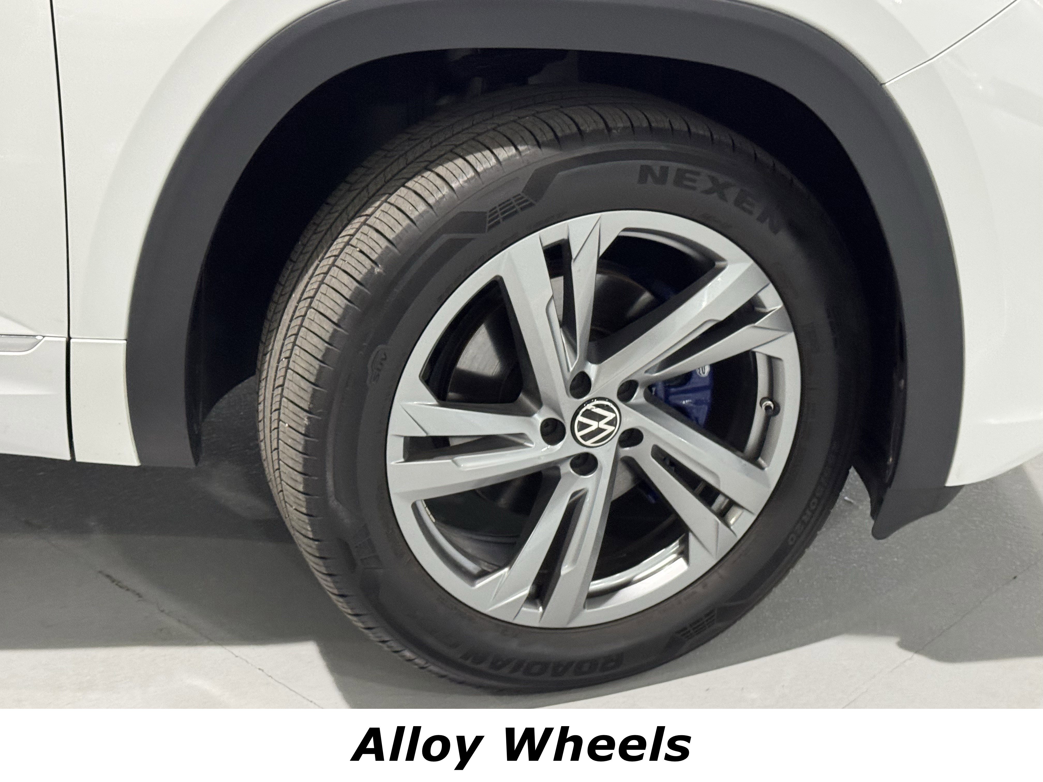 Used 2024 Volkswagen Atlas Cross Sport SEL R-Line image 14