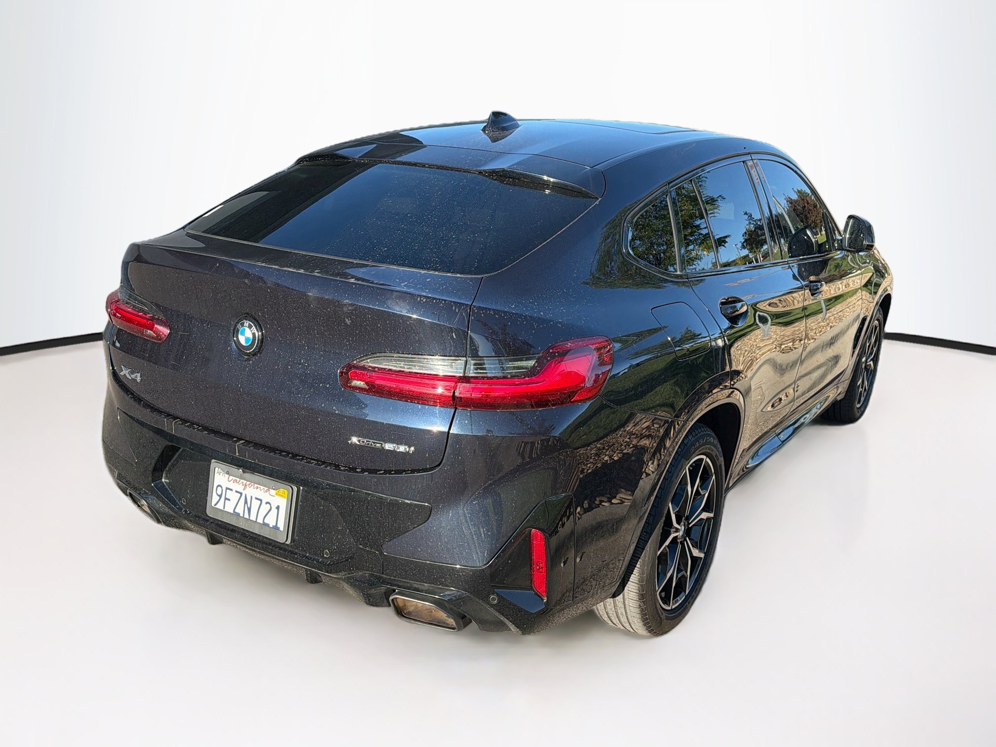 Used 2023 BMW X4 xDrive30i w/ M Sport Package AWD/4WD image 9