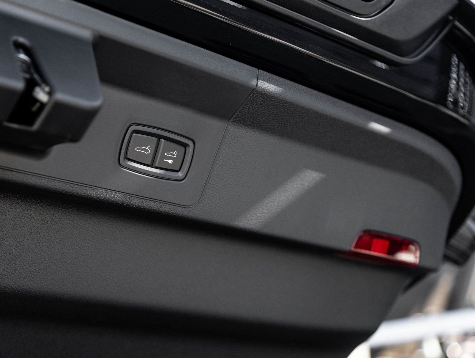 New 2026 Porsche Panamera 4 AWD/4WD image 30