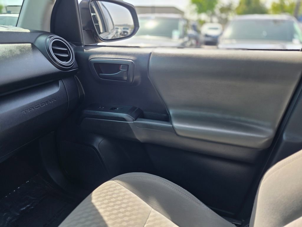 Used 2022 Toyota Tacoma SR image 26