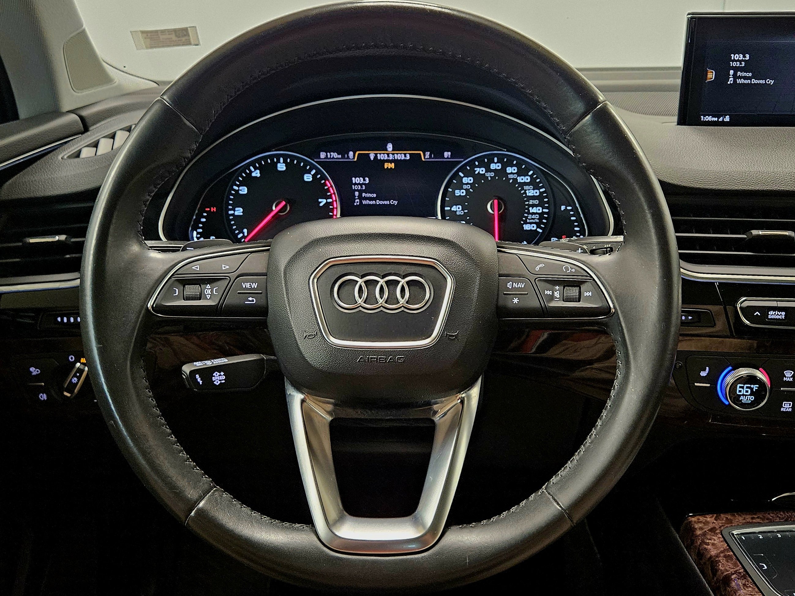 Used 2018 Audi Q7 3.0T Premium Plus image 40