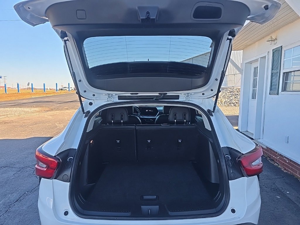 Used 2024 Chevrolet Trax LT image 20