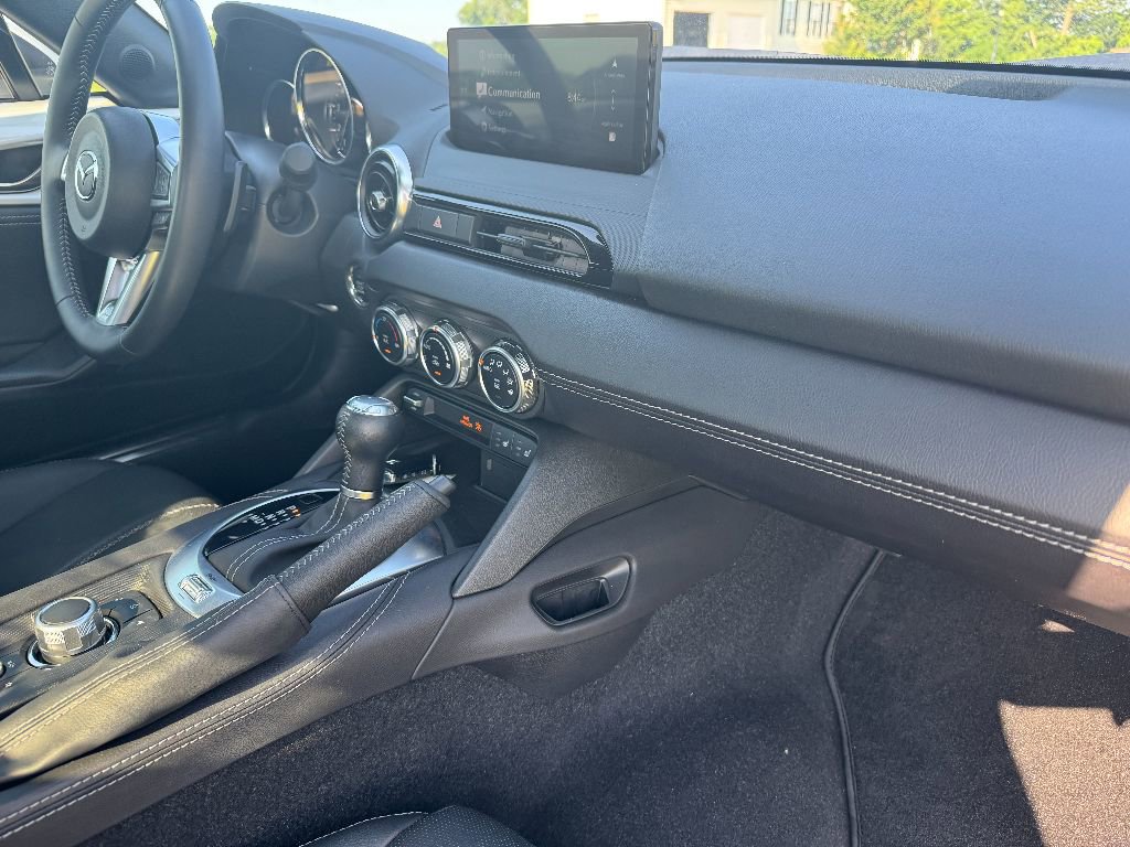 Used 2024 MAZDA MX-5 Miata RF Grand Touring image 18