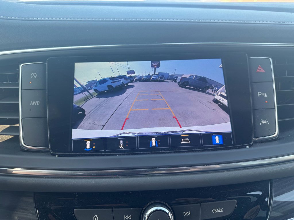 Used 2024 Buick Enclave Premium image 21