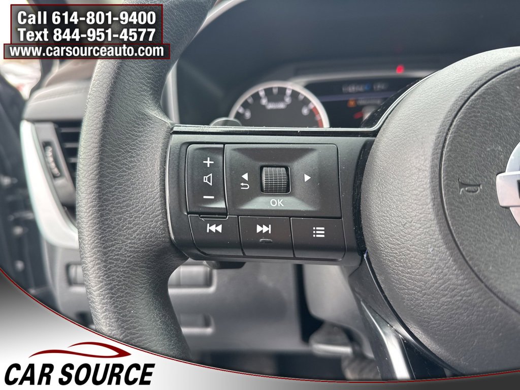 Used 2021 Nissan Rogue SV image 19
