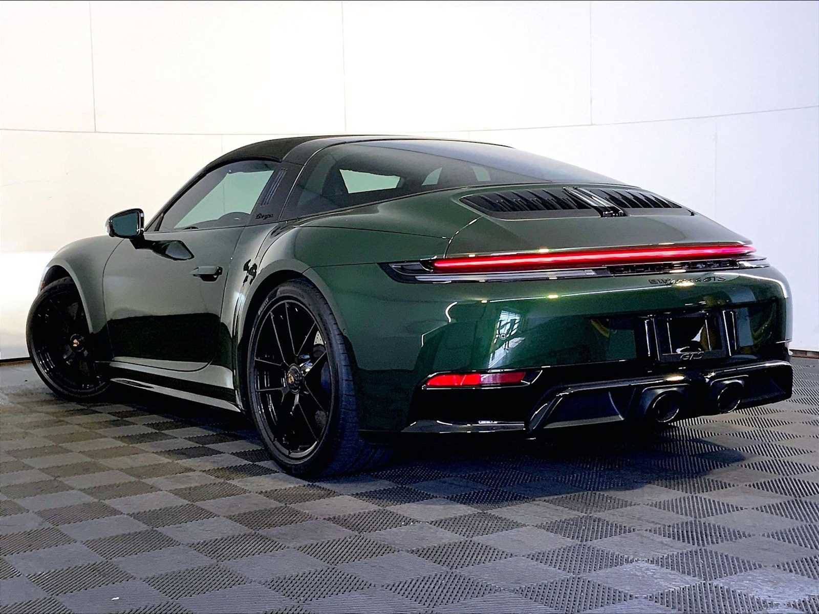 Certified 2026 Porsche 911 Targa 4 GTS AWD/4WD image 3