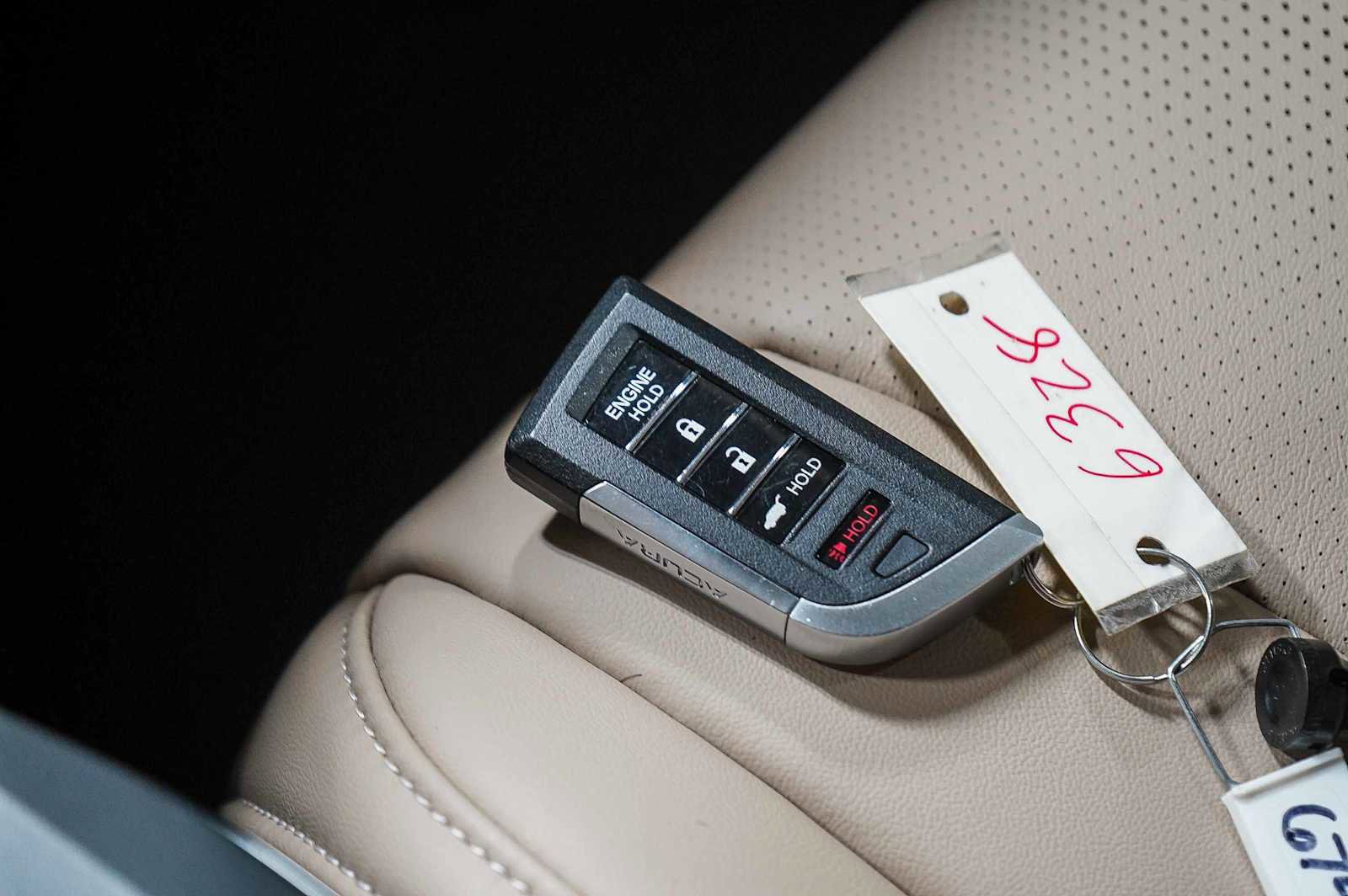 Used 2025 Acura MDX FWD w/ Technology Package image 32