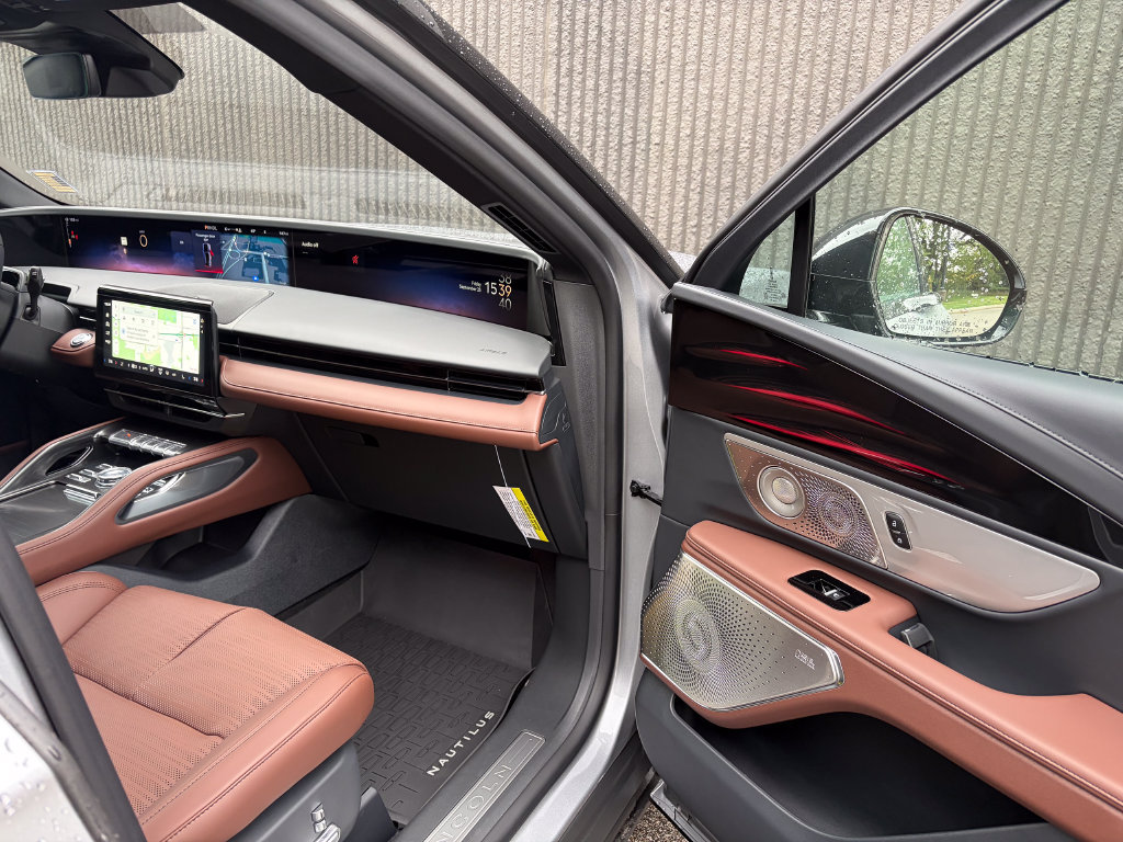 New 2026 Lincoln Nautilus Reserve AWD/4WD image 32