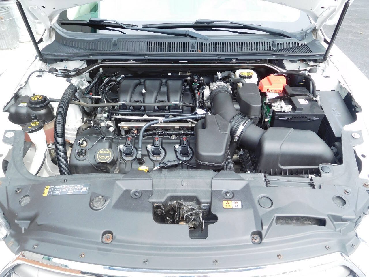 Used 2016 Ford Taurus SE FWD image 20