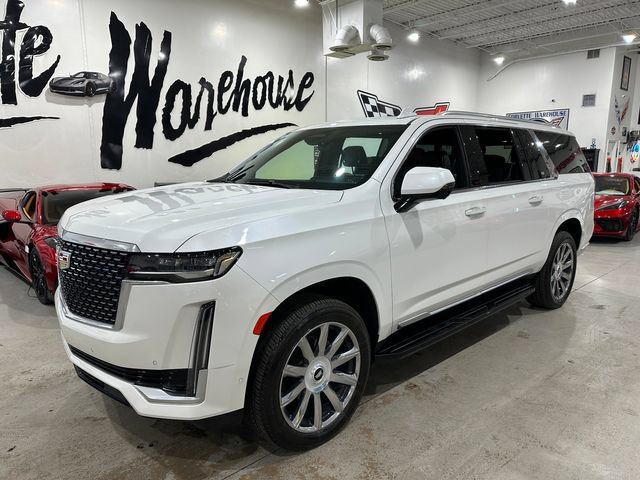 Used 2024 Cadillac Escalade ESV Premium Luxury w/ LPO, Floor Liner Package AWD/4WD image 19