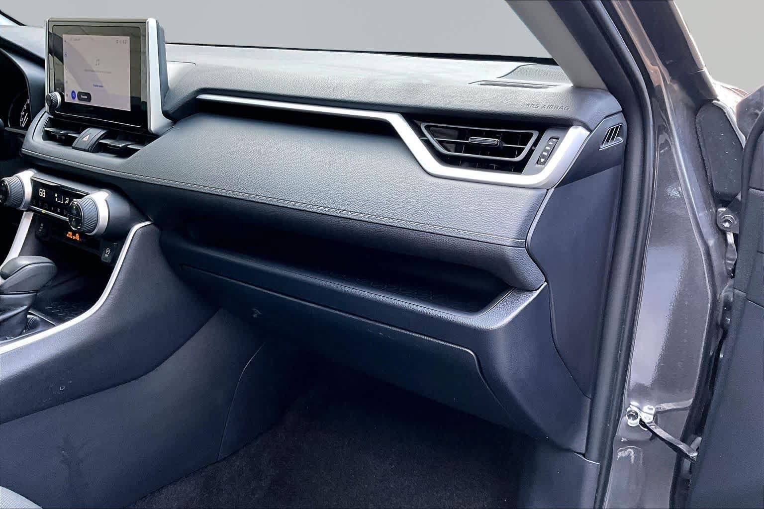 Certified 2025 Toyota RAV4 XLE FWD image 19