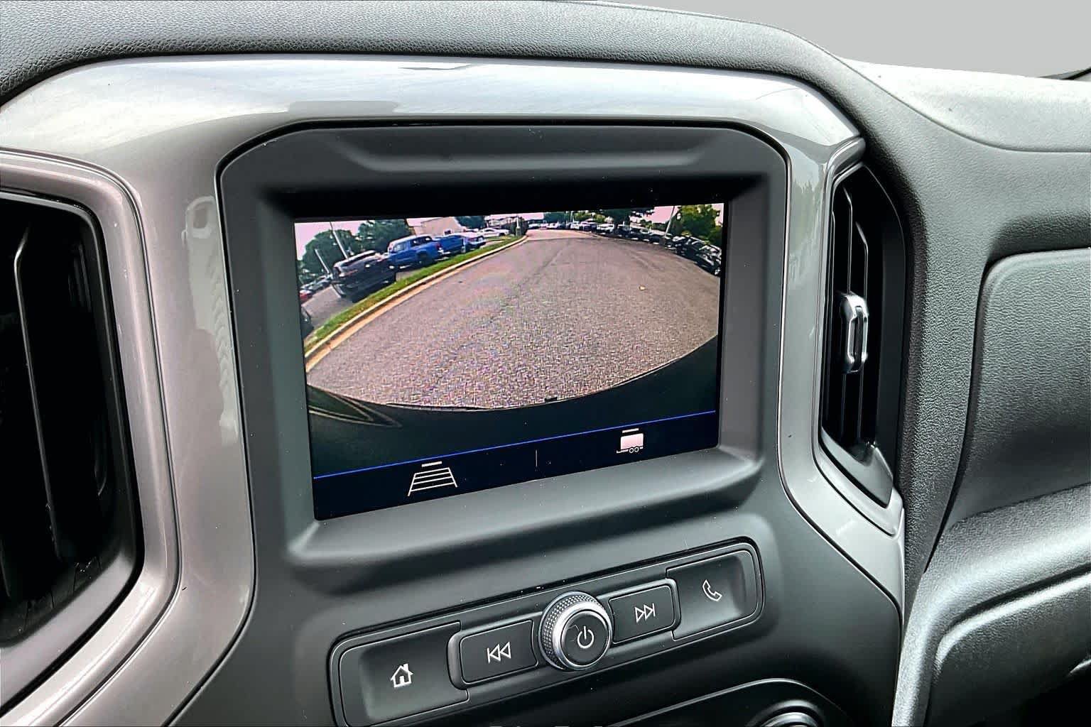 Used 2021 Chevrolet Silverado 1500 Custom AWD/4WD image 26