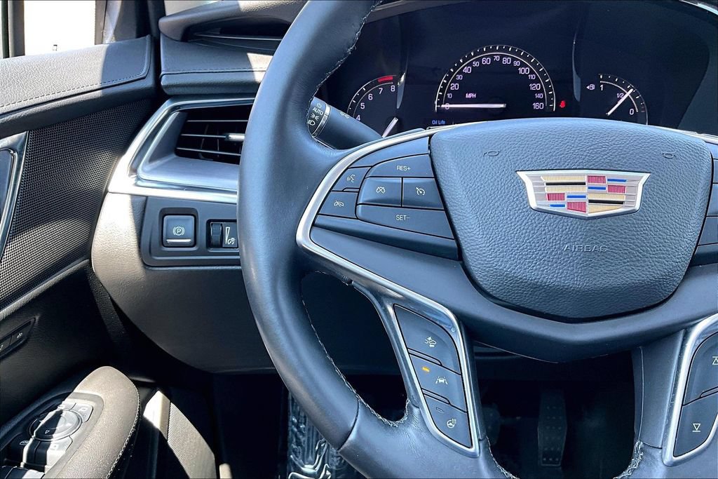 Used 2017 Cadillac XT5 Premium Luxury w/ Driver Assist Package AWD/4WD image 24