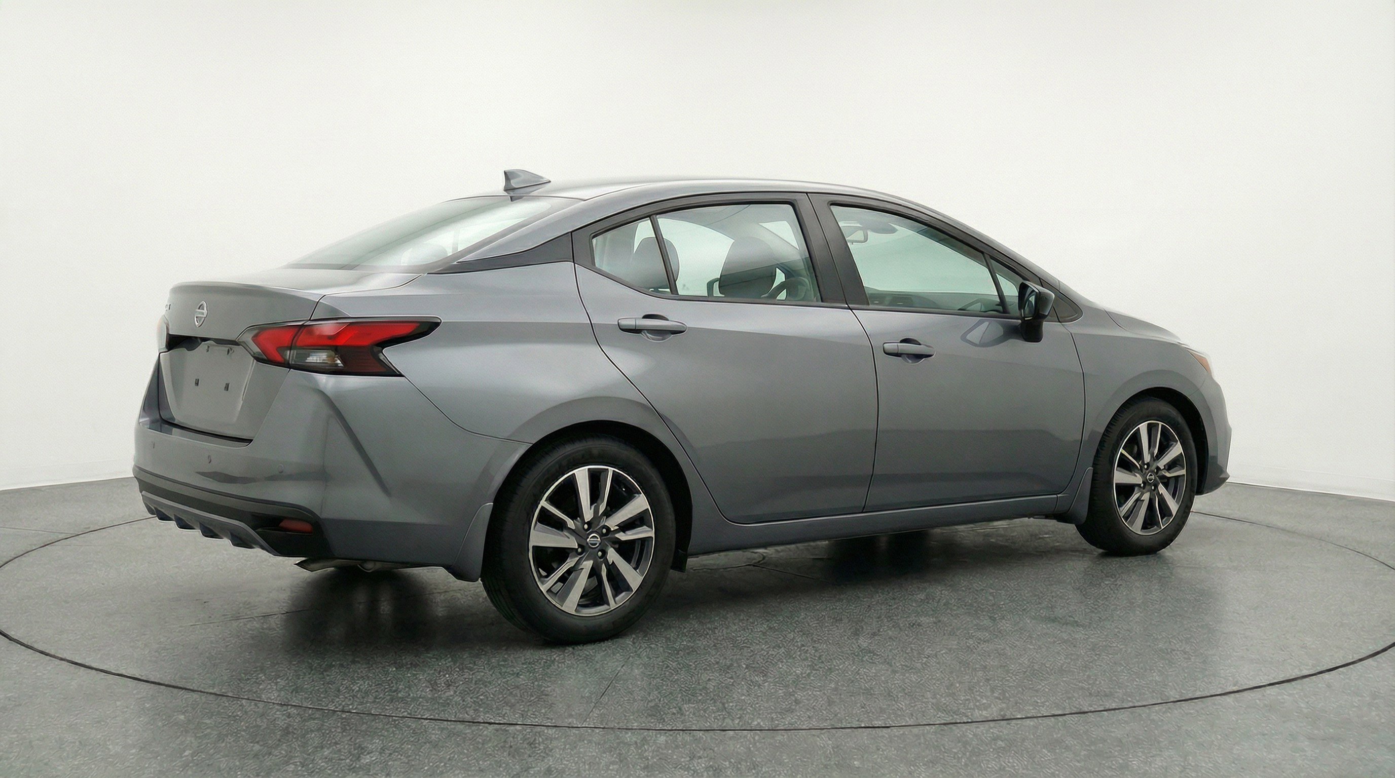 Used 2025 Nissan Versa SV FWD image 9