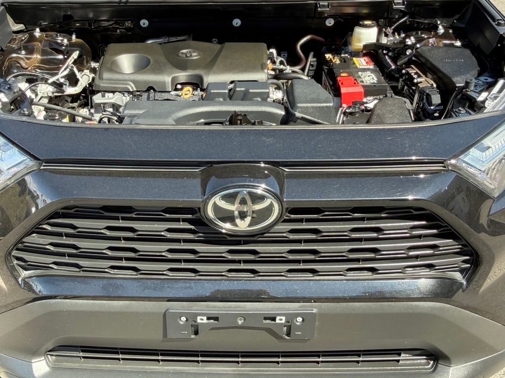 Used 2024 Toyota RAV4 LE AWD/4WD image 26