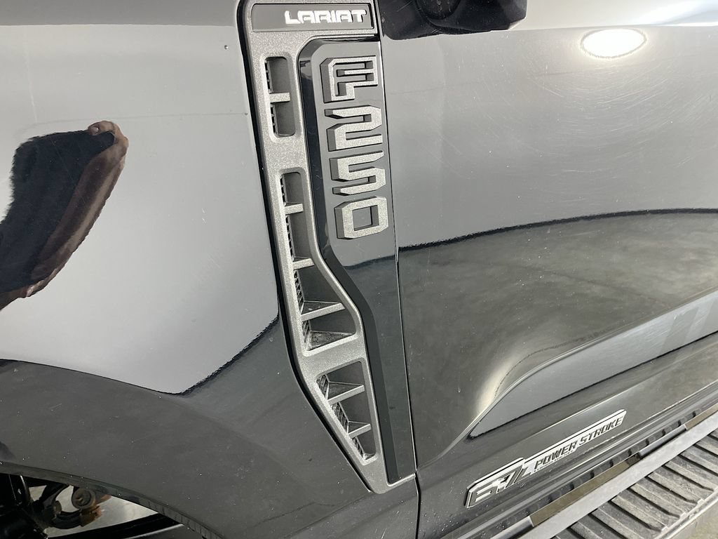 Used 2024 Ford F250 Lariat w/ Black Appearance Package AWD/4WD image 41