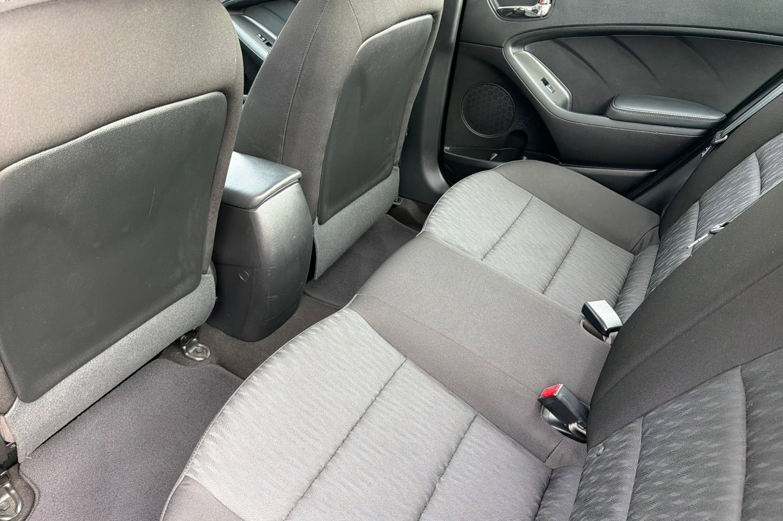 Used 2016 Kia Forte LX image 15