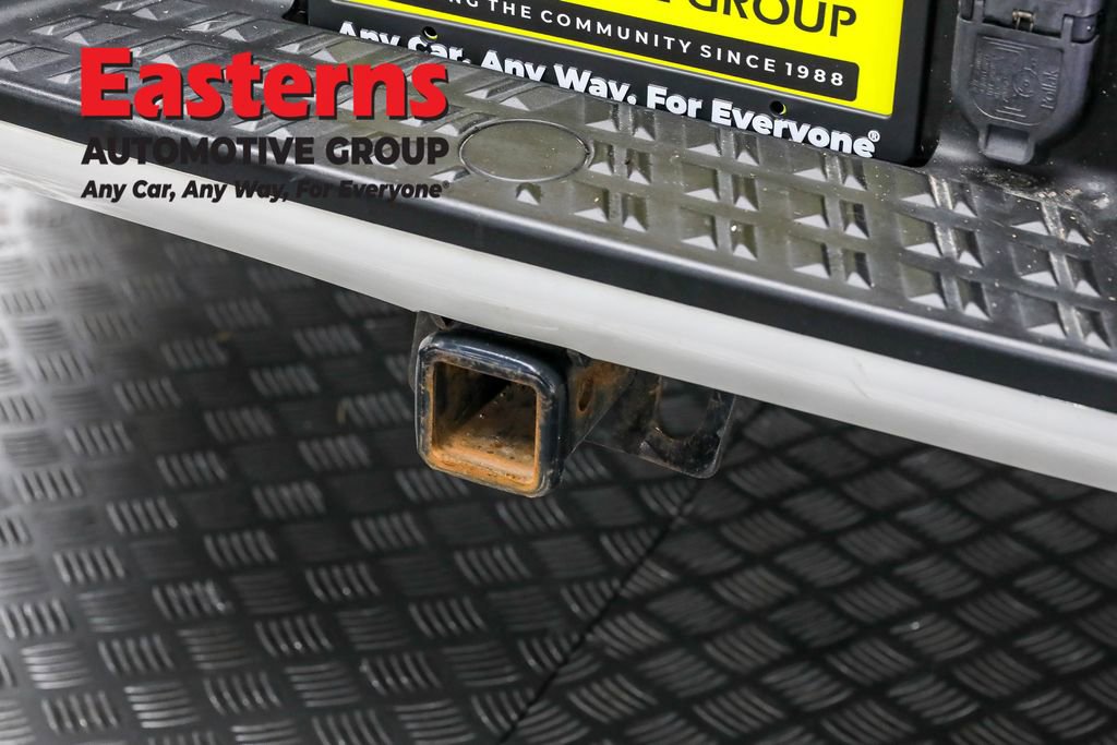 Used 2020 Nissan Titan SV w/ SV Convenience Package image 24