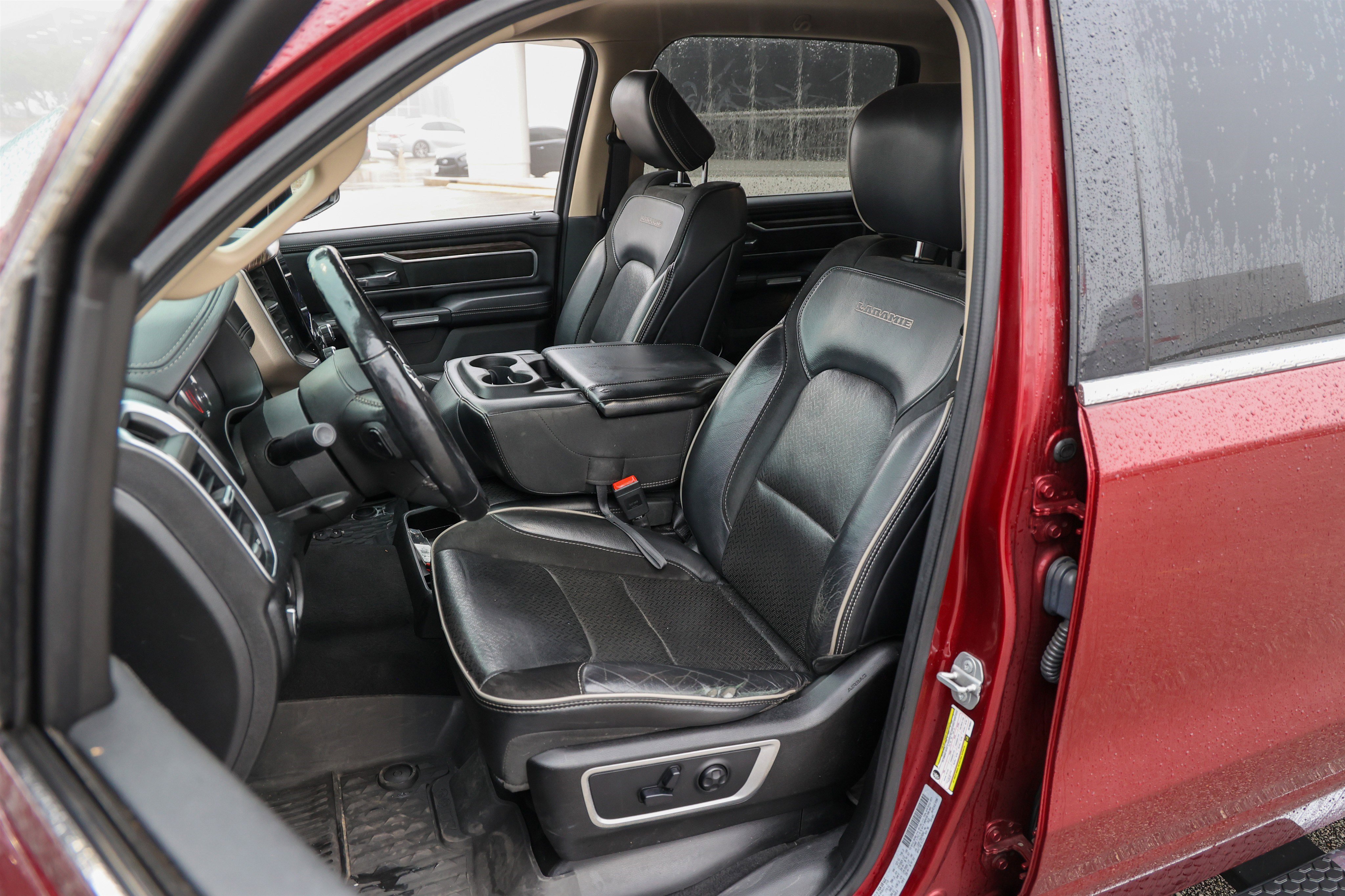 Used 2019 RAM 1500 Laramie AWD/4WD image 34
