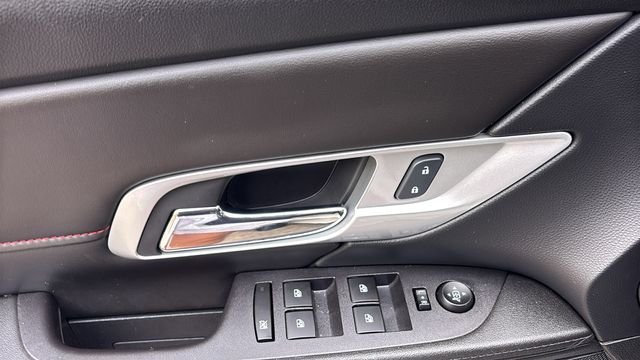 Used 2017 GMC Terrain SLT w/ Open Road Package FWD image 9