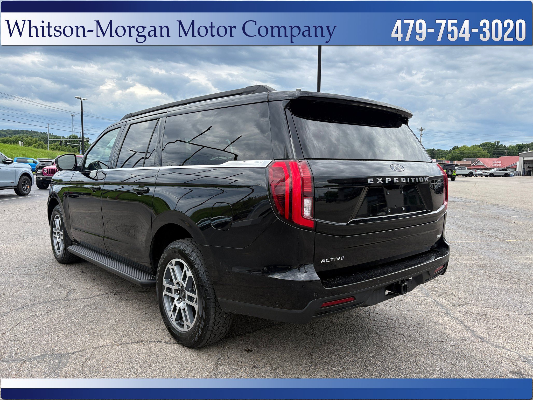 Used 2025 Ford Expedition Max Active AWD/4WD image 4