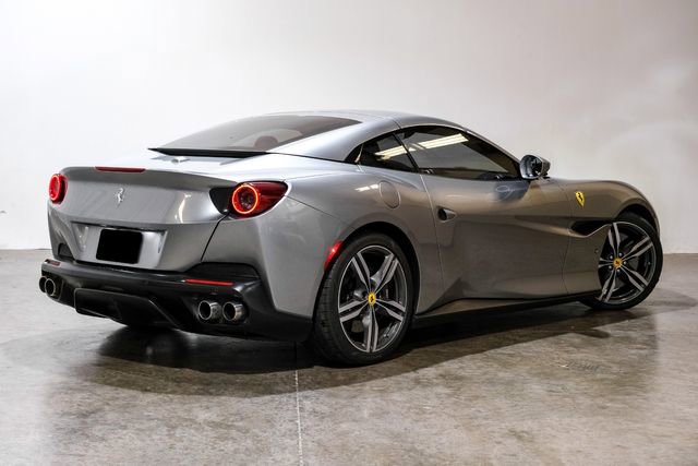 Used 2019 Ferrari Portofino image 11