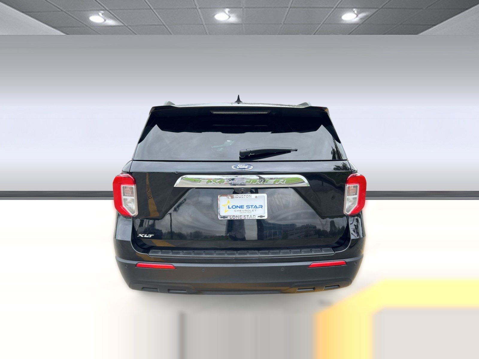 Used 2022 Ford Explorer XLT image 9