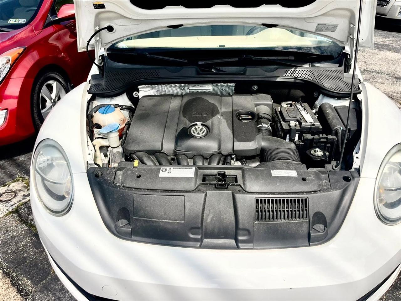 Used 2014 Volkswagen Beetle 2.5 FWD image 10