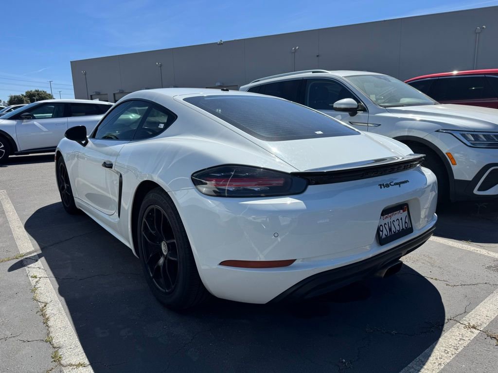Used 2018 Porsche 718 Cayman image 4
