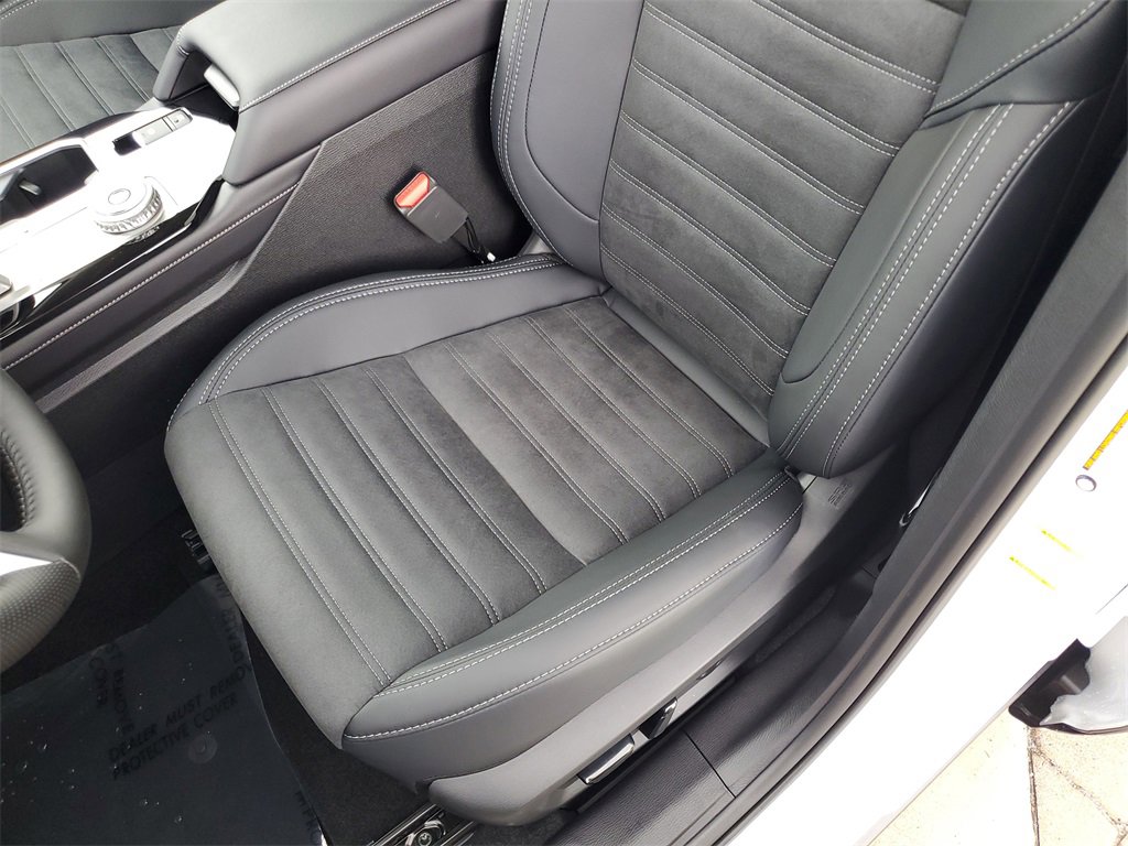 New 2025 Mitsubishi Outlander SE image 22