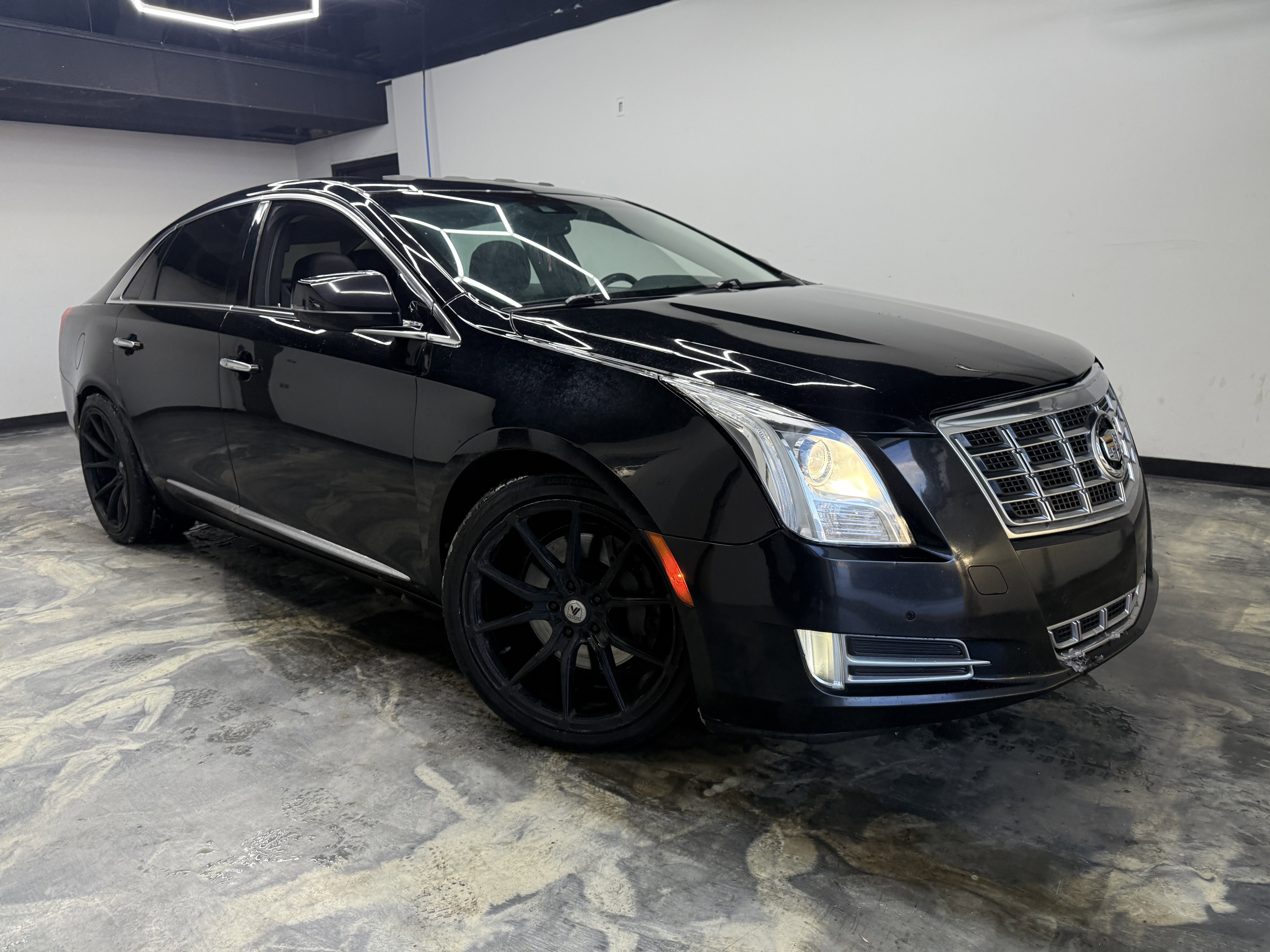Used 2013 Cadillac XTS Luxury w/ Driver Awareness Package image 6