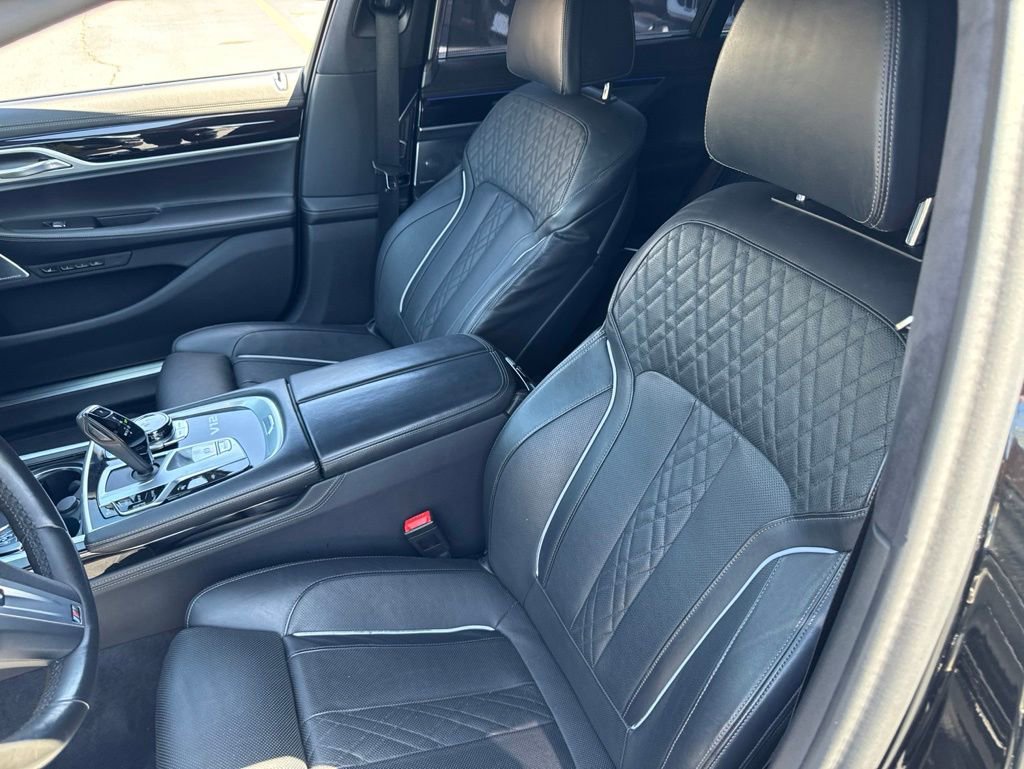 Used 2021 BMW M760i xDrive AWD/4WD image 5