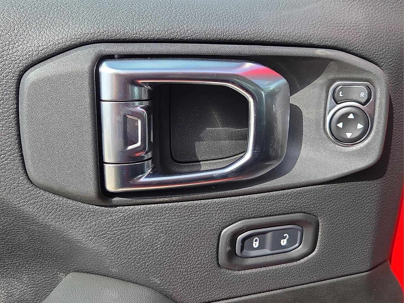 New 2026 Jeep Wrangler Unlimited Rubicon image 13