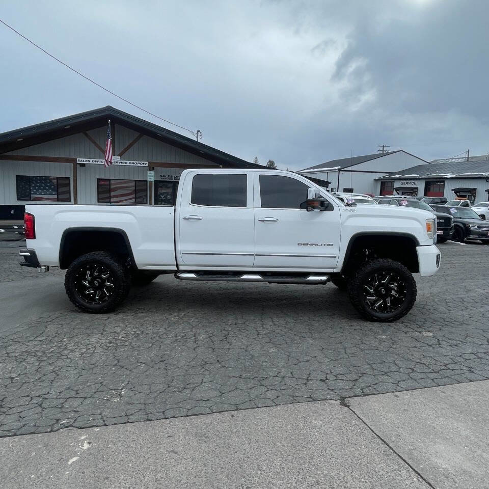 Used 2015 GMC Sierra 2500 Denali w/ Duramax Plus Package image 6