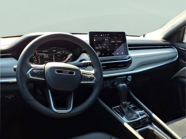 Used 2024 Jeep Compass Limited image 9