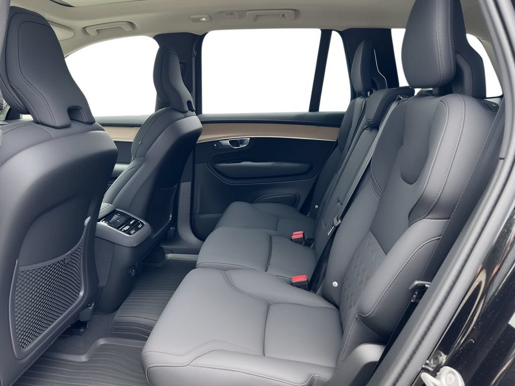 New 2026 Volvo XC90 B6 Plus w/ Protection Package Premier AWD/4WD image 7