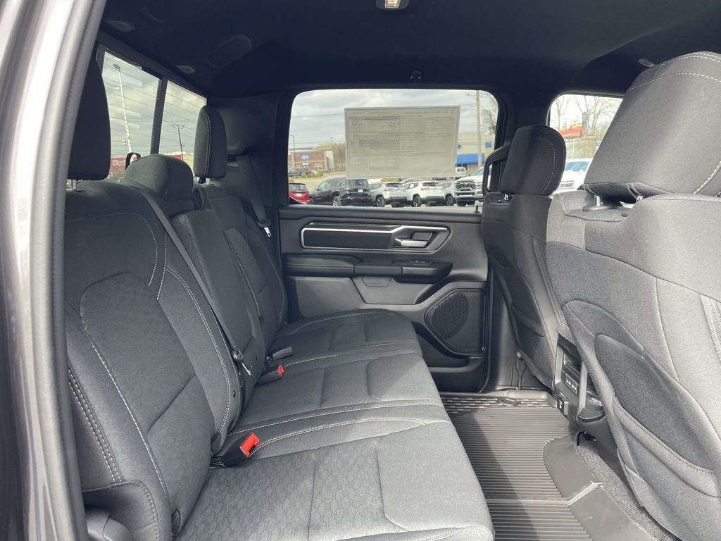 New 2026 RAM 1500 4x4 Crew Cab image 17