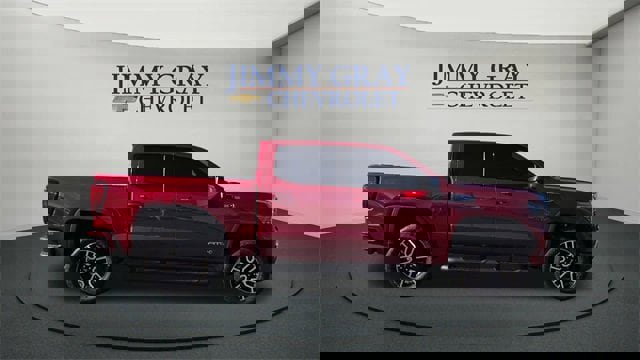 Used 2025 GMC Sierra 1500 AT4 w/ AT4 Premium Package image 2