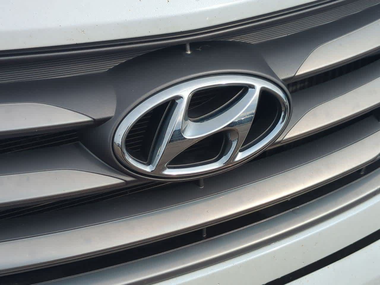 Used 2018 Hyundai Santa Fe Sport 2.0T AWD/4WD image 11