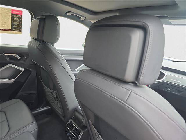 Used 2024 Audi Q3 2.0T Premium Plus w/ Premium Plus Package image 21
