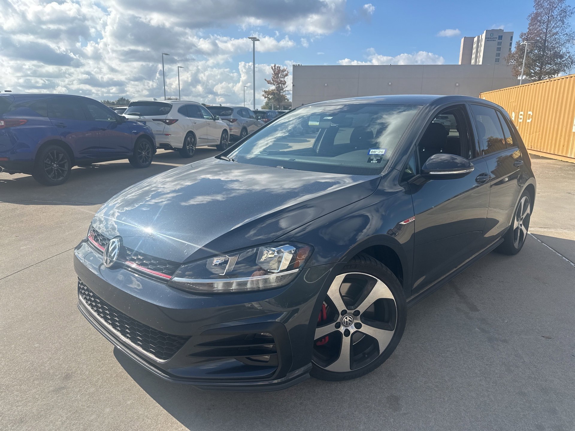 Used 2019 Volkswagen Golf 2.0T S image 1